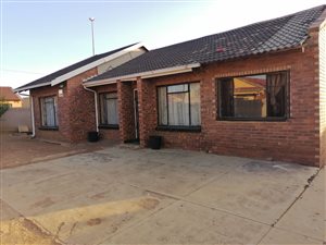 4 Bed House in Dobsonville