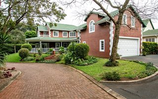 4 Bedroom Duplex in Hillcrest Central
