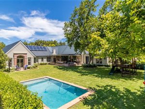 5 Bed House in Constantia
