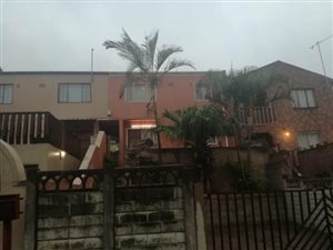 3 Bed Duplex in Whetstone