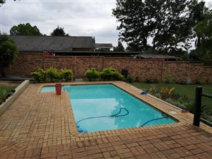 4 Bed House in Steiltes