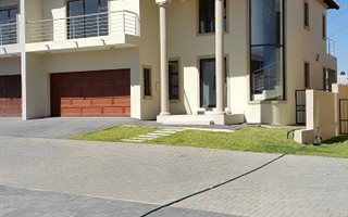 4 Bedroom House in Crescent Wood Country Estate