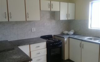 2 Bedroom Apartment in Arboretum
