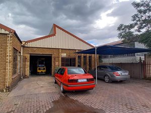 335 m² Industrial space in Vanderbijlpark Central