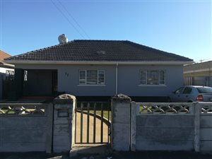 4 Bed House in Goodwood