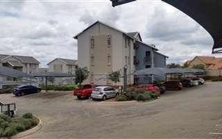 2 Bedroom Apartment in Kosmosdal
