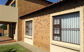 3 Bedroom Duplex in Willow Acres