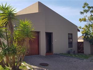 3 Bed Townhouse in Durbanville Central