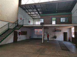 300 m² Industrial space in Kirkney
