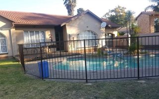 4 Bedroom House in Birchleigh North