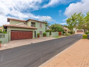 3 Bed House in Honeydew Manor