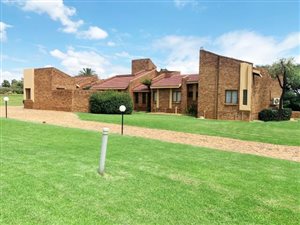 6 Bed House in Ruimsig