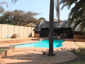 5 Bed House in Florida Hills