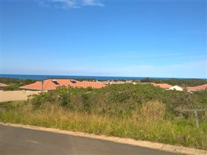 742 m² Land available in Gonubie