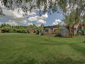 5 Bed House in Grootfontein Estate