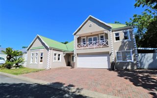 3 Bedroom House in Baysville
