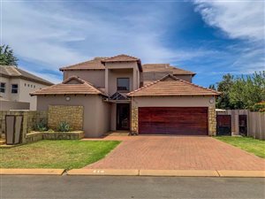 4 Bedroom House in Raslouw Manor