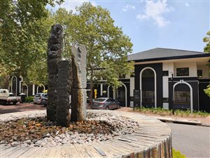 454 m² Office Space in Craighall Park