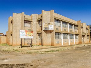 1500 m² Land available in Rhodesfield