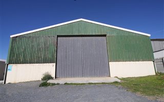 150 m² Commercial space in Struisbaai