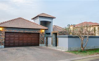 3 Bedroom House in Rose Acres Estate