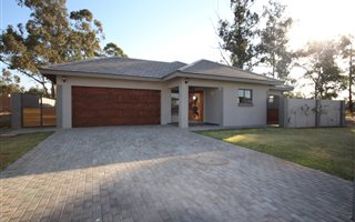 3 Bedroom House in Century Manor Estate