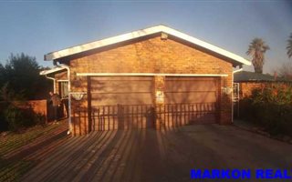 4 Bedroom House in Dunnottar
