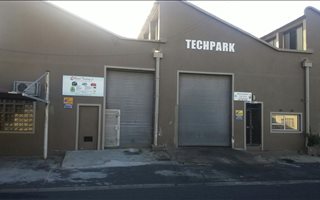 255 m² Industrial space in Maitland