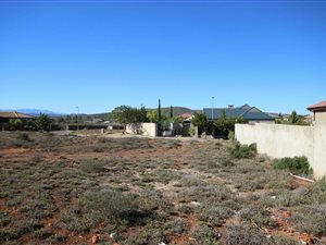 985 m² Land available in Oudtshoorn