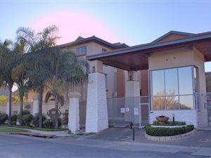 2 Bed Apartment in Sunninghill