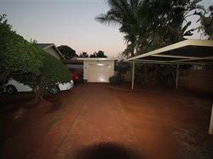 4 Bed House in The Orchards