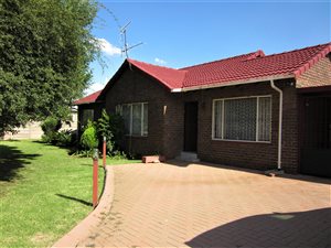 3 Bed House in Dunnottar