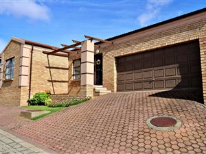 3 Bed Townhouse in Island View