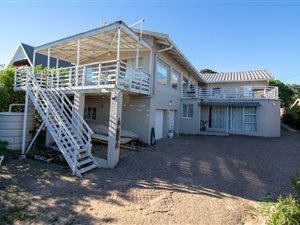 6 Bed House in East Bank