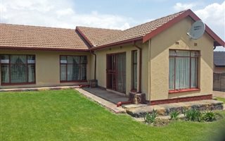 3 Bedroom House in Birchleigh North