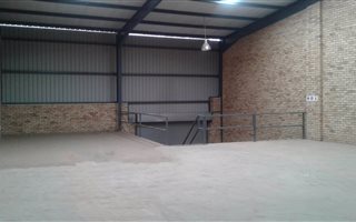 370 m² Industrial space in Ormonde