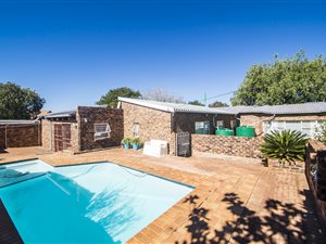 4 Bed House in Suideroord