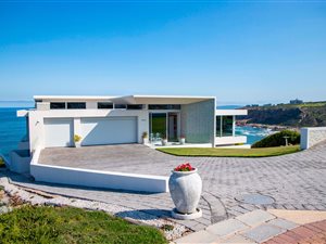 4 Bed House in Pinnacle Point Golf Estate