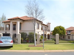 3 Bedroom House in Rietvalleirand