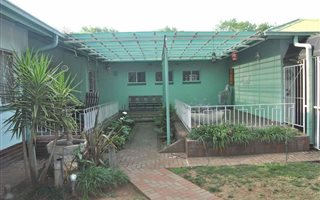 5 Bedroom House in Vanderbijlpark SW