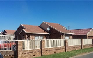 3 Bedroom House in Daveyton