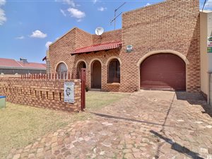 3 Bed House in Lenasia South