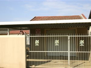 3 Bedroom House in Longcroft