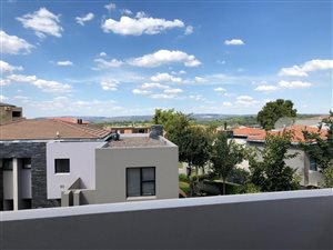 2 Bed Townhouse in Lombardy Estate