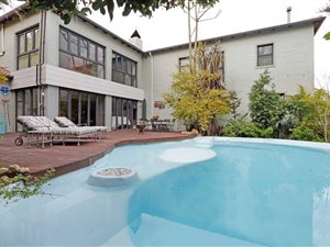 6 Bed House in D Urbanvale