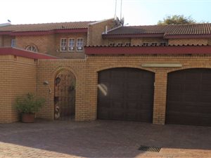 3 Bed Cluster in Groenkloof
