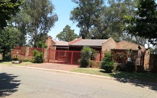 3 Bedroom House in Pollak Park