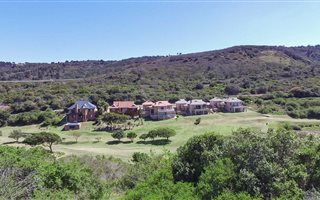 696 m² Land available in Hersham