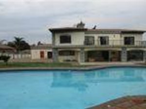 5 Bed House in Summerset
