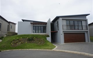 4 Bedroom House in Palm Lakes Estate
